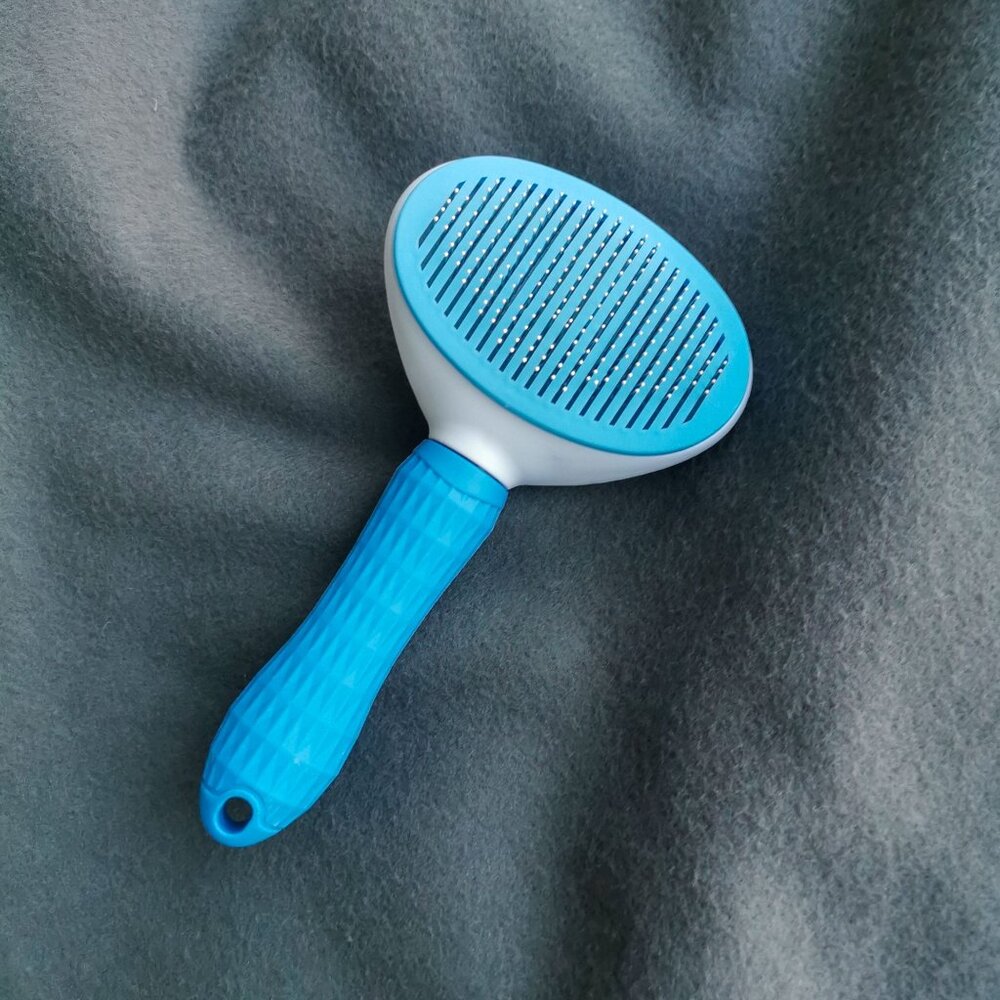 Pet Grooming Brush Push-Button Self-Cleaning Comb for Dogs Cats